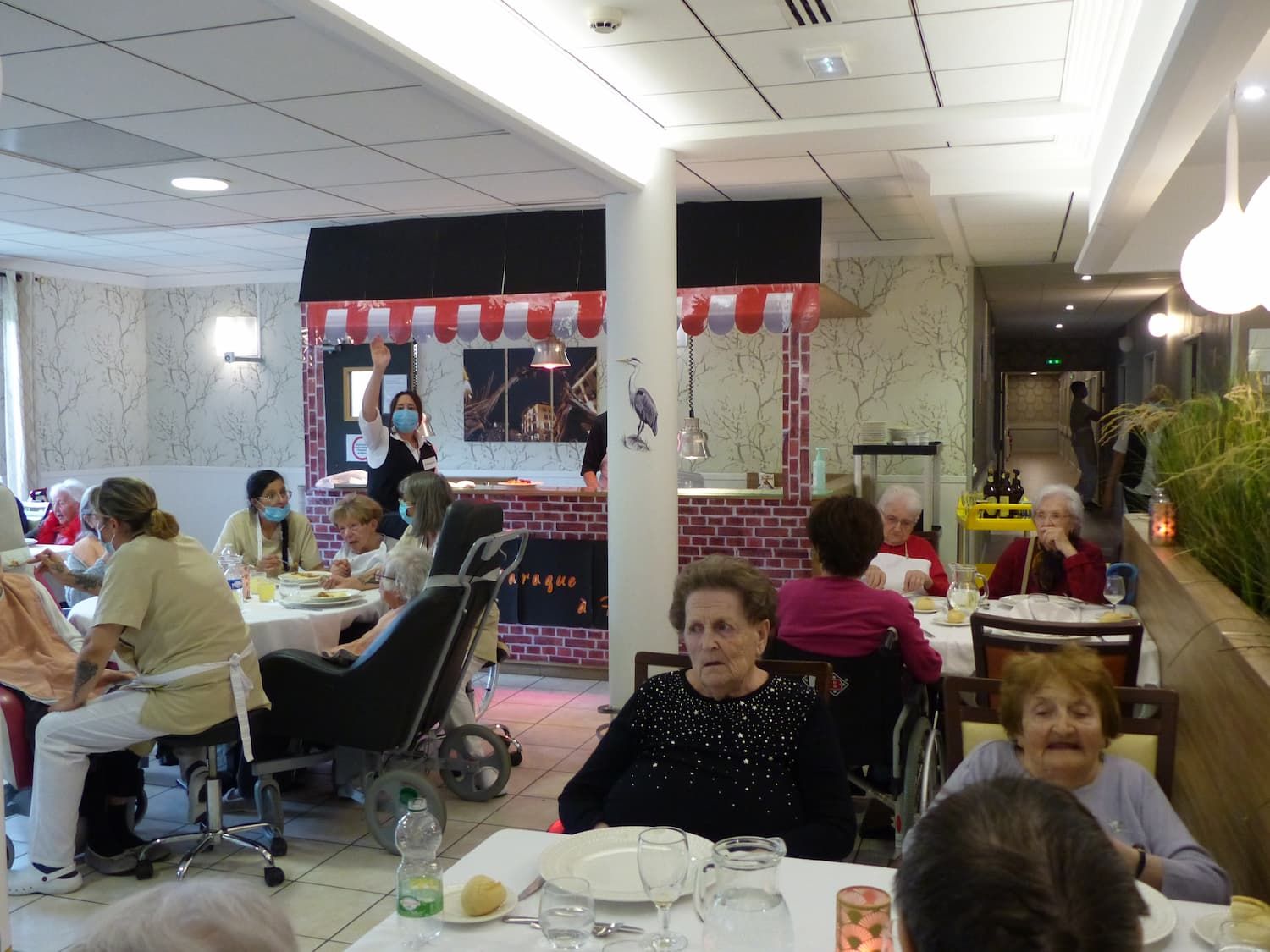 Restaurant avec les résidents