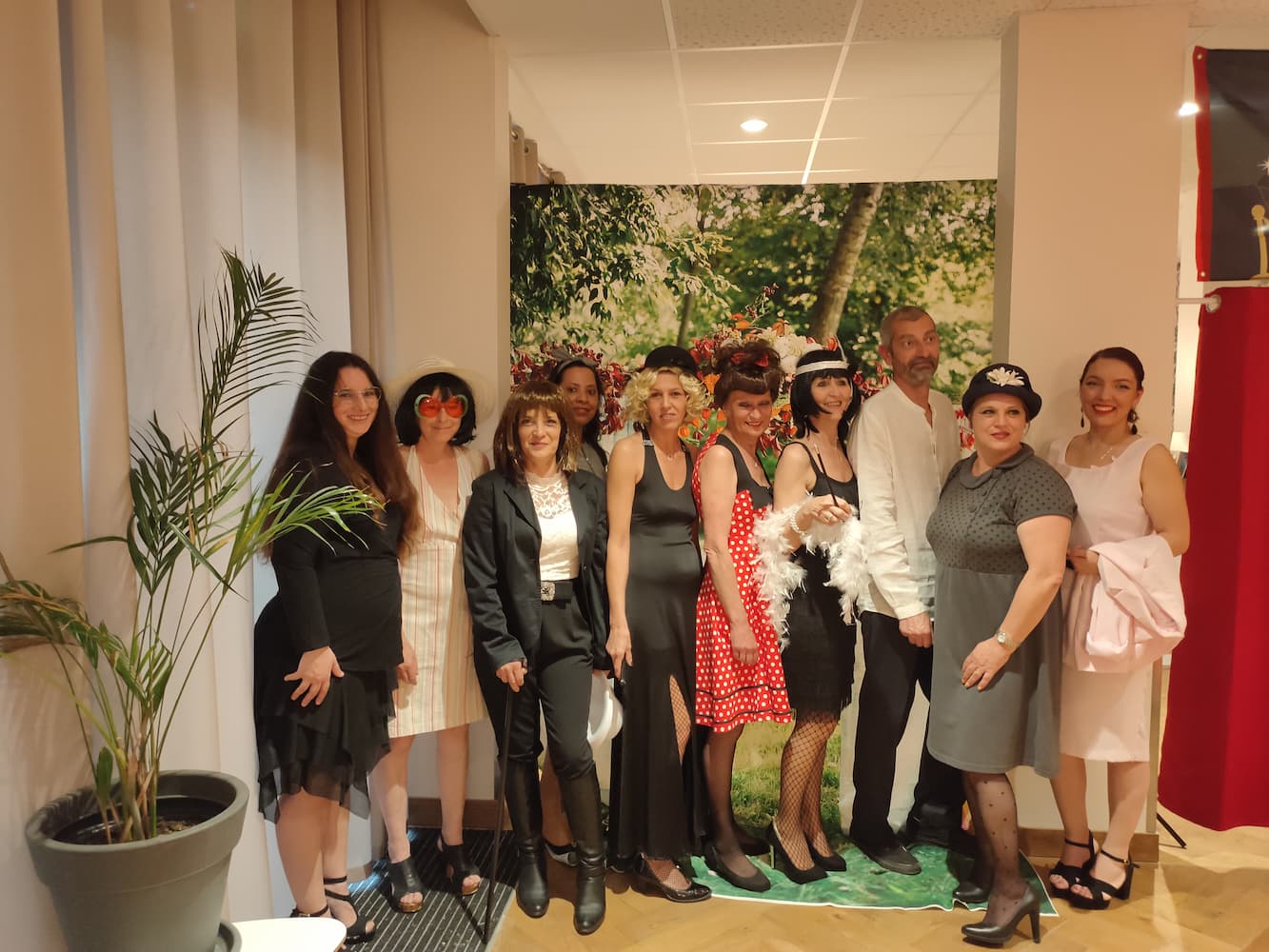 photo de groupe des mannequins tenues années 60